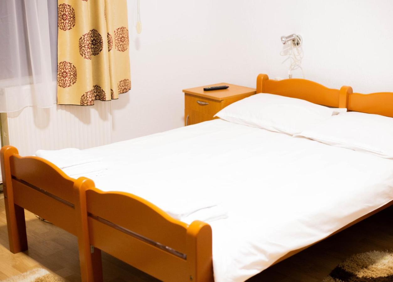Casa Zana Buna Gherla Eksteriør billede